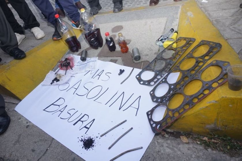 Envían a prisión preventiva a dos gerentes de YPFB por caso de gasolina contaminada
