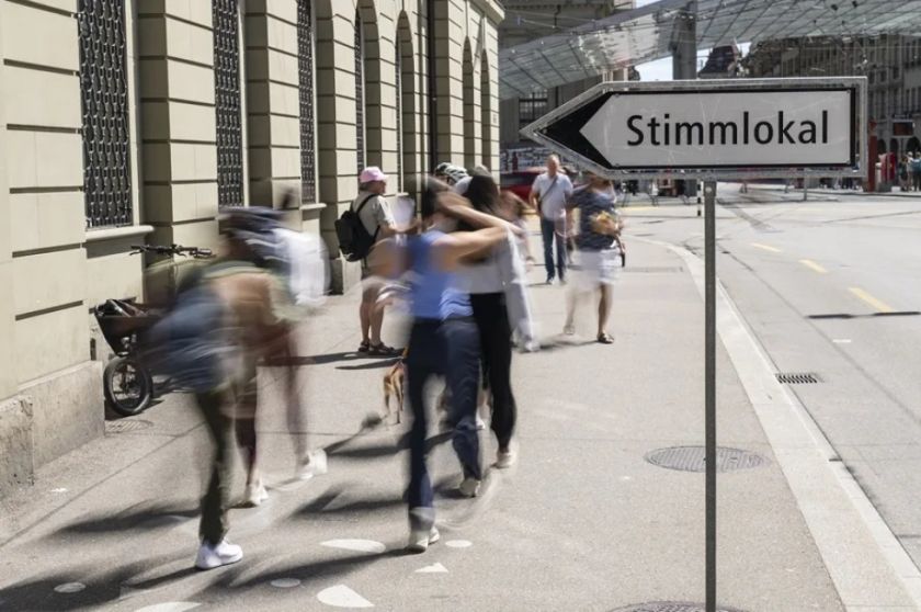 Los suizos rechazan en referéndum limitar el aumento de población, mediante el freno a la inmigración