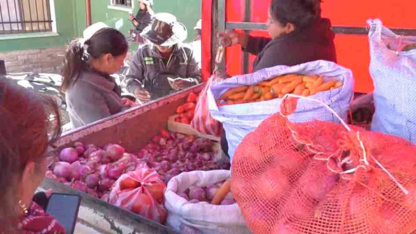 Alcaldía cumple con el abastecimiento de alimentos a las familias potosinas