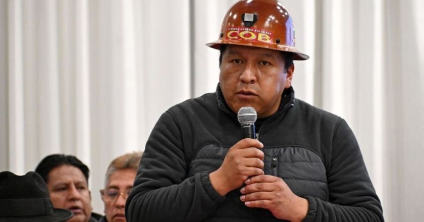 Argollo destaca “humo blanco” tras firma de acuerdo con el Gobierno