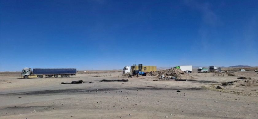 Levantan bloqueo en Cruce Machacamarca vía estratégica entre Oruro y Potosí