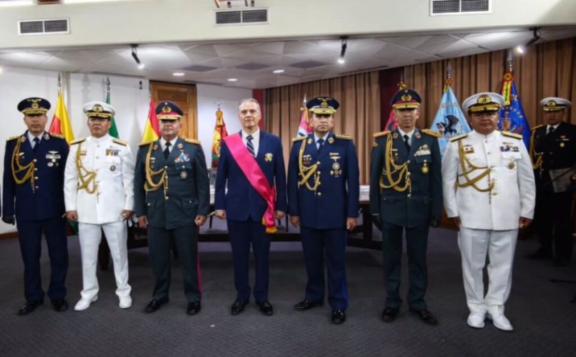Formalizan la designación del Alto Mando Militar