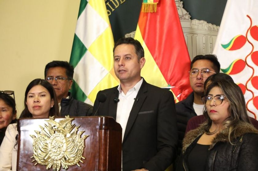 Edmand Lara pide una interpelación contra el Ministro de Gobierno