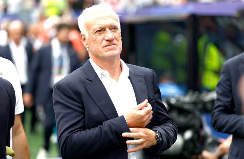 Francia se queda sin técnico