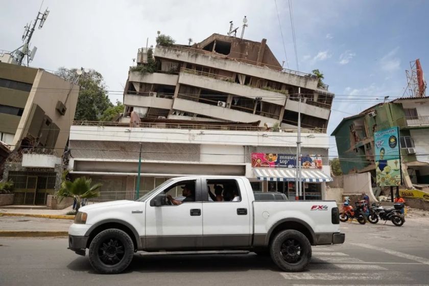 El mundo apoya a Venezuela con equipos de rescate y ayuda humanitaria
