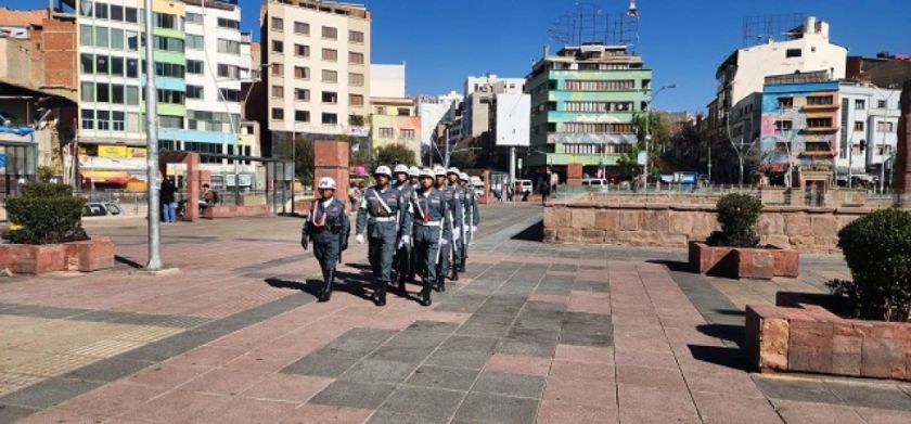 La Paz: Bajo el Estado de Excepción, Ejército y Policía Militar intensifican los patrullajes