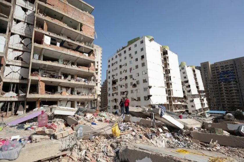 Venezuela comienza a recibir ayuda internacional mientras fallecidos se acercan al millar