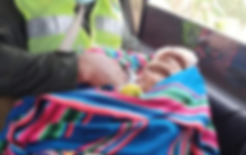 En pleno invierno, Policía en Llallagua investiga abandono de bebé cerca de un río
