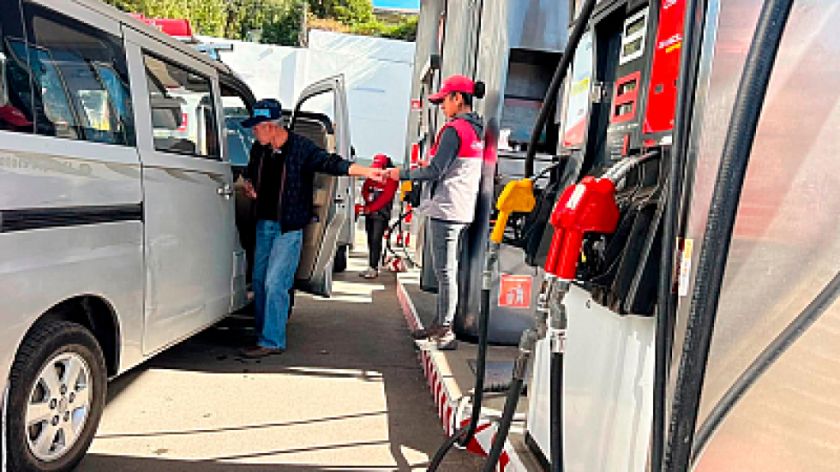 Surtidores prevén vender combustible importado desde el 6 de agosto