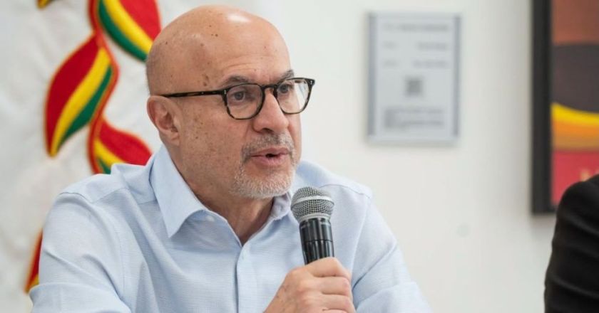 Lupo rechaza legalizar vehículos indocumentados y advierte “riesgo moral”
