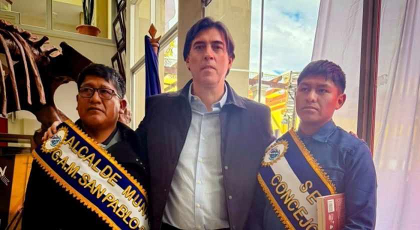 Ministro Zamora y alcalde de San Pablo de Lípez coordinan acciones de desarrollo