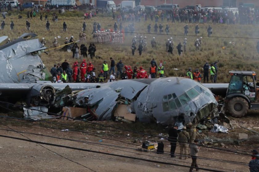 Caso avión siniestrado: Envían a prisión a representante de la proveedora de billetes