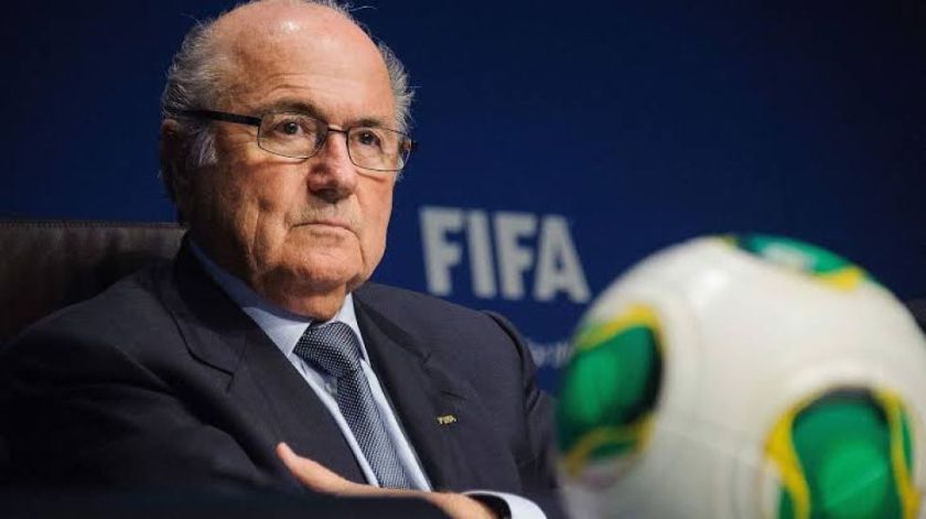 Blatter, sobre la polémica por Balogun: “Las rojas no se anulan por llamadas telefónicas políticas”