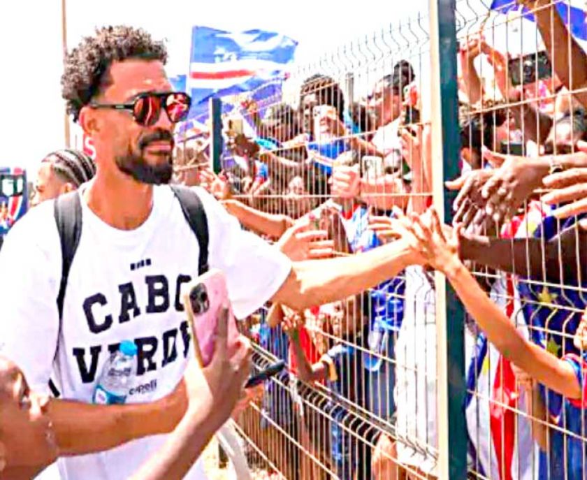 Cabo Verde recibe con honores a su selección