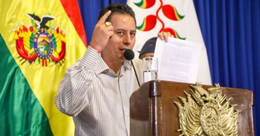 Edmand Lara cuestiona viaje del gerente de BoA