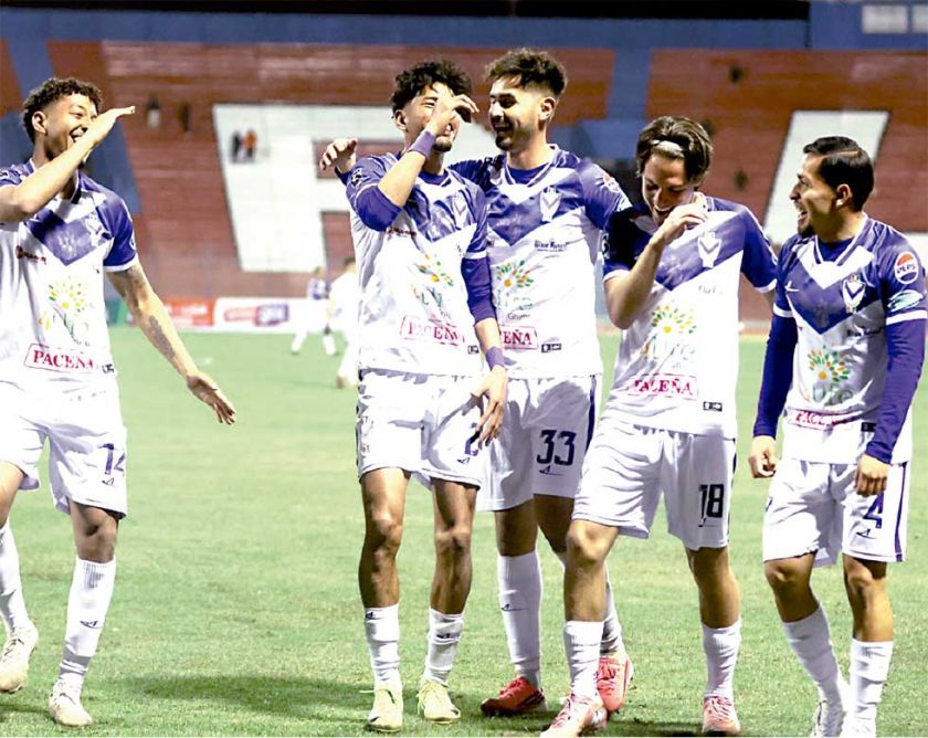 GV San José celebra triunfo en el retorno de la Liga