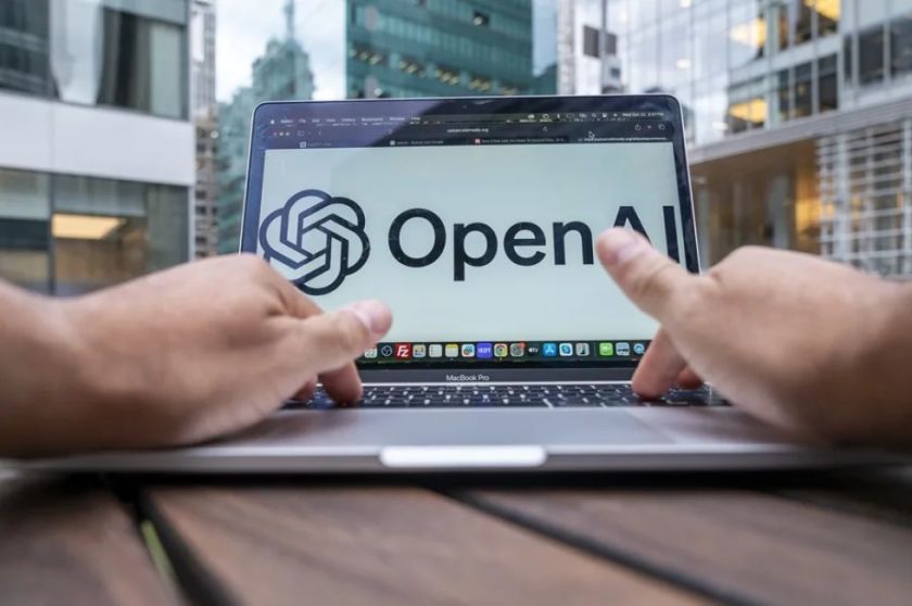 Medios de EE.UU. solicitan a un tribunal sancionar a OpenAI por derechos de autor