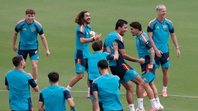 España afina detalles para enfrentar a Francia con una sola duda en el once