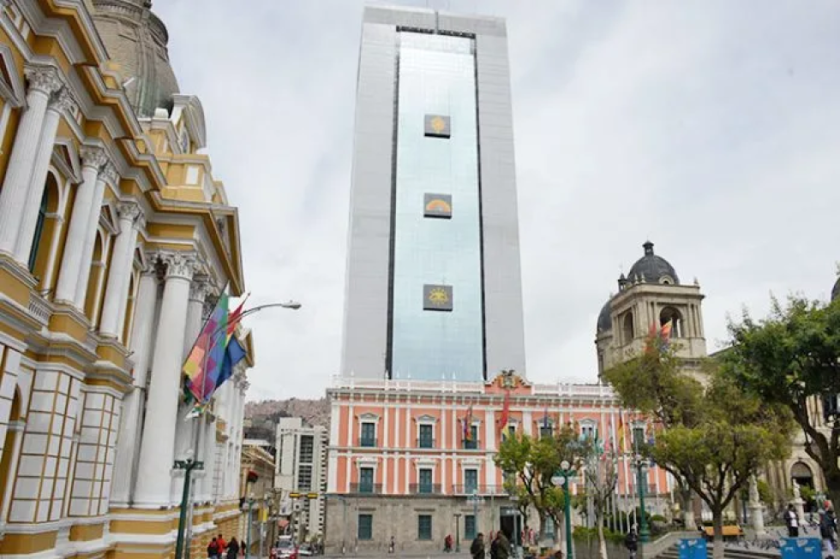 Gobierno limita descuentos sindicales por planilla a funcionarios públicos y jubilados 