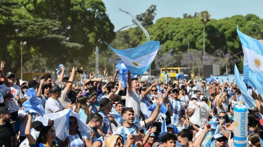 Argentina ya palpita la semifinal ante Inglaterra con canciones contra su histórico rival