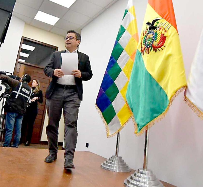 Gobierno admite retraso en leyes estructurales