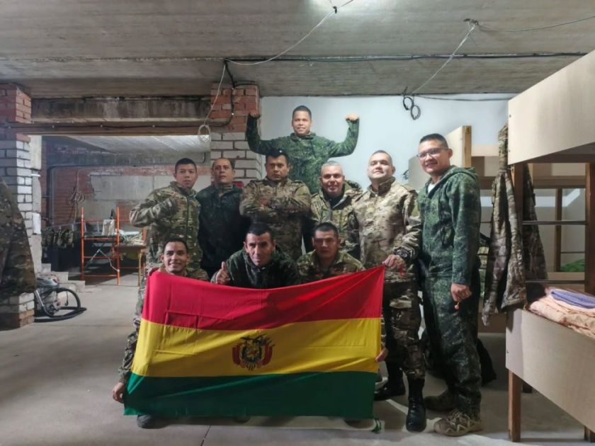 Bolivianos denuncian que fueron reclutados a la guerra de Ucrania con engaños