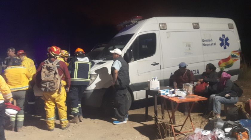 Gobierno desplegó personal médico en zonas afectadas por incendio en Tarija