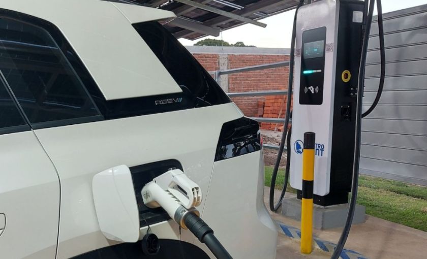 Reportan que la importación de vehículos eléctricos supera los $us 20 millones hasta mayo