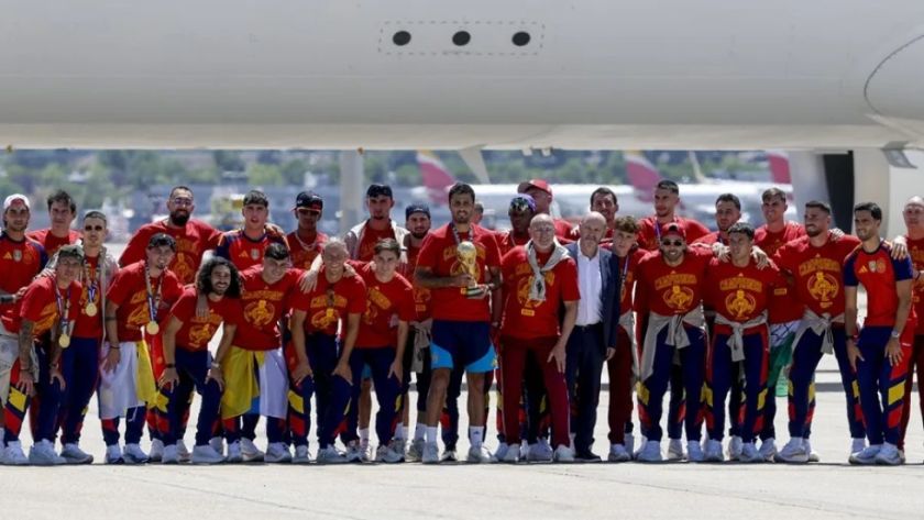 La selección española llega a Madrid con la Copa para vivir una fiesta inolvidable