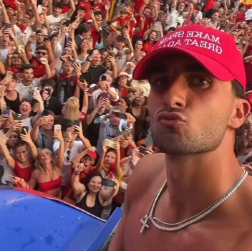 La Casa Blanca reacciona a la gorra de Ferran Torres