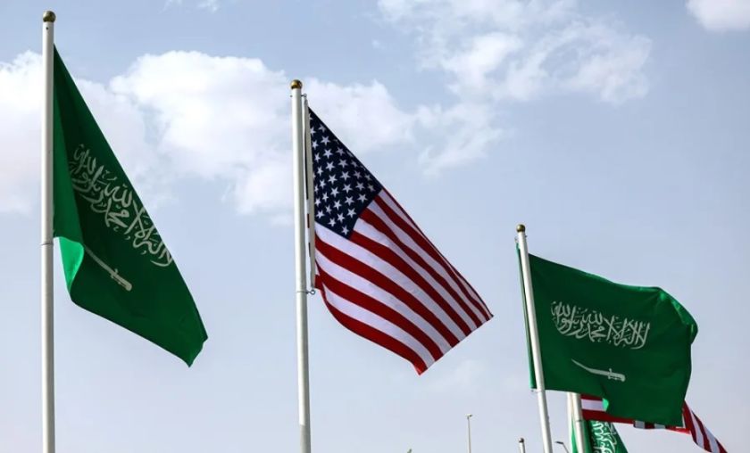 EE.UU. y Arabia Saudí firman un acuerdo que permite al reino tener un programa nuclear