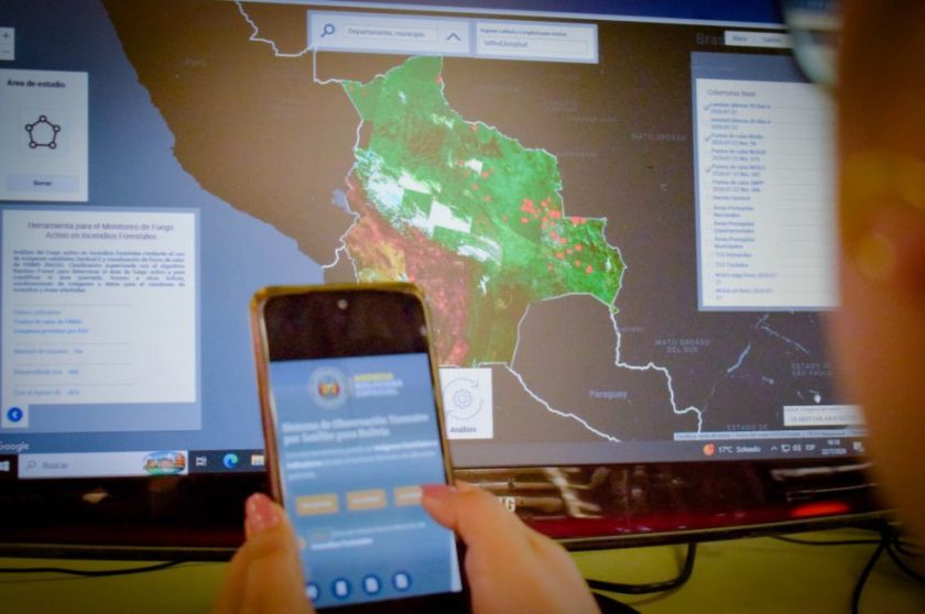 Capacitan en el uso de plataforma satelital para prevenir incendios forestales
