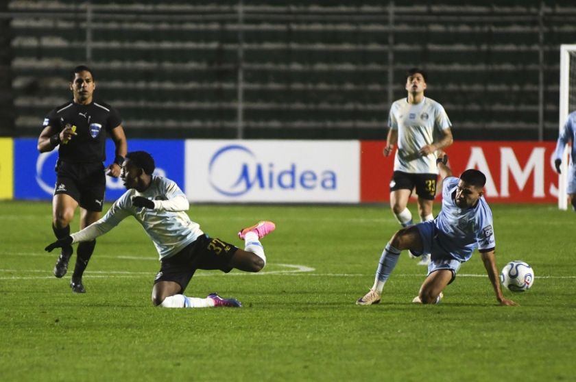 Bolívar vence a Gremio con apretada diferencia