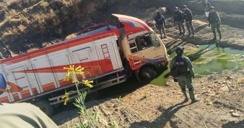 Sucre: Conductor es aprehendido tras persecución policial