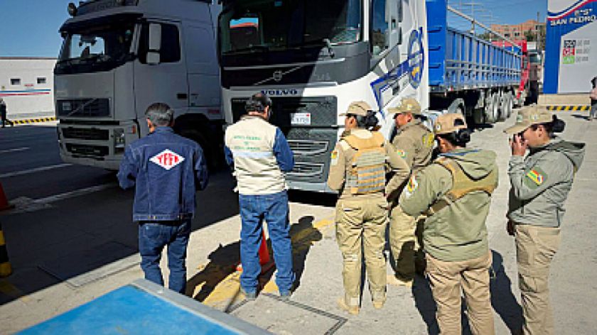 Oruro: ANH suspende 40 registros B-SISA por carguíos irregulares de combustible