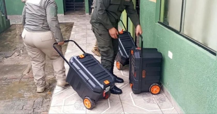La FELCC informó que las cuatro maletas contenían 189,5 kg de oro