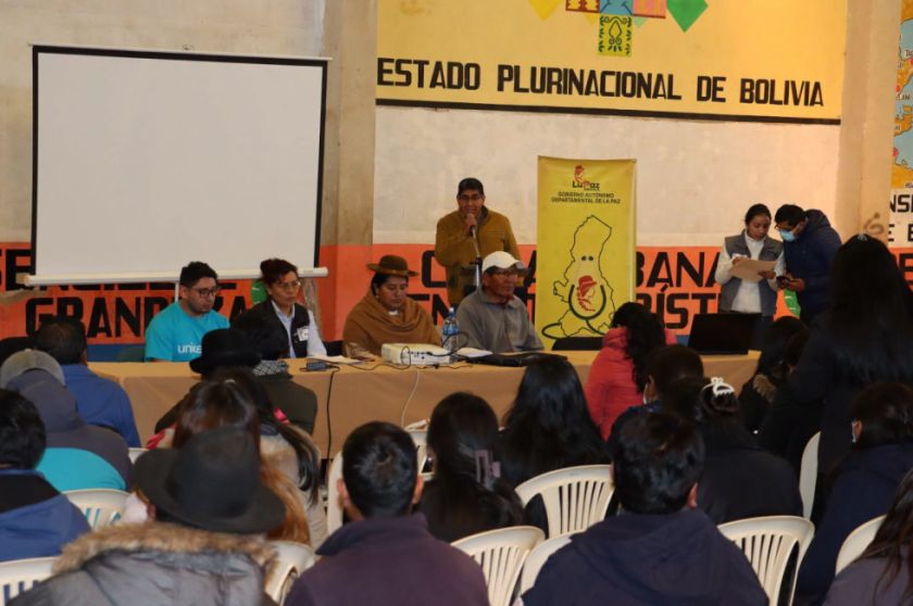 Copacabana activa plan de vacunación para evitar ingreso del sarampión desde Perú