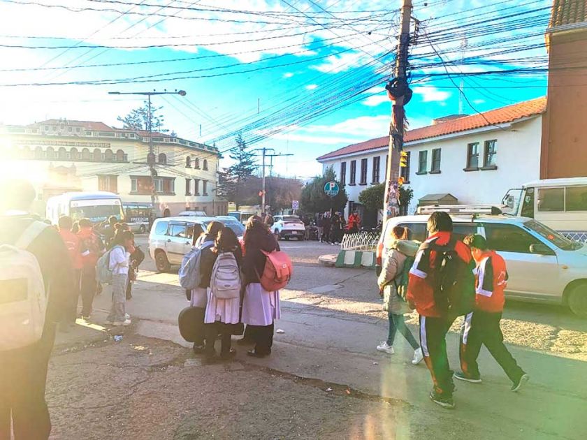 Prevén que las clases terminen la primera semana de diciembre