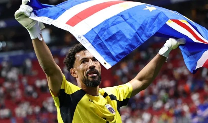 Vozinha, la revelación del Mundial, aterriza en Chile con el mejor contrato de su carrera