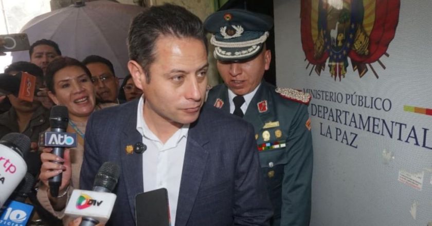 Edmand Lara pide sanción ejemplar para exministro Mauricio Medinaceli