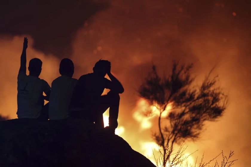 Un incendio de unas 1.000 hectáreas sigue activo en Portugal