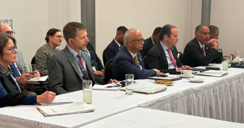 Misión de la OEA llega a Bolivia para defender el orden democrático frente a bloqueos