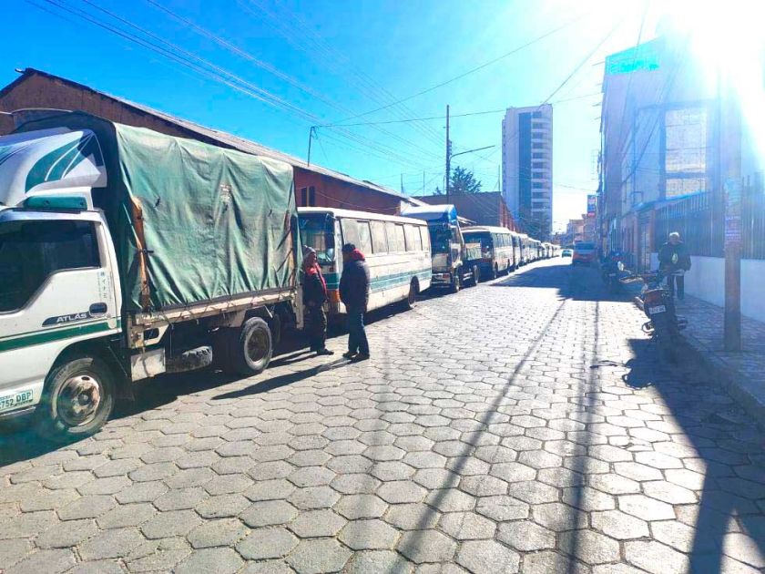 Transporte anuncia movilización por falta de carburantes en Potosí