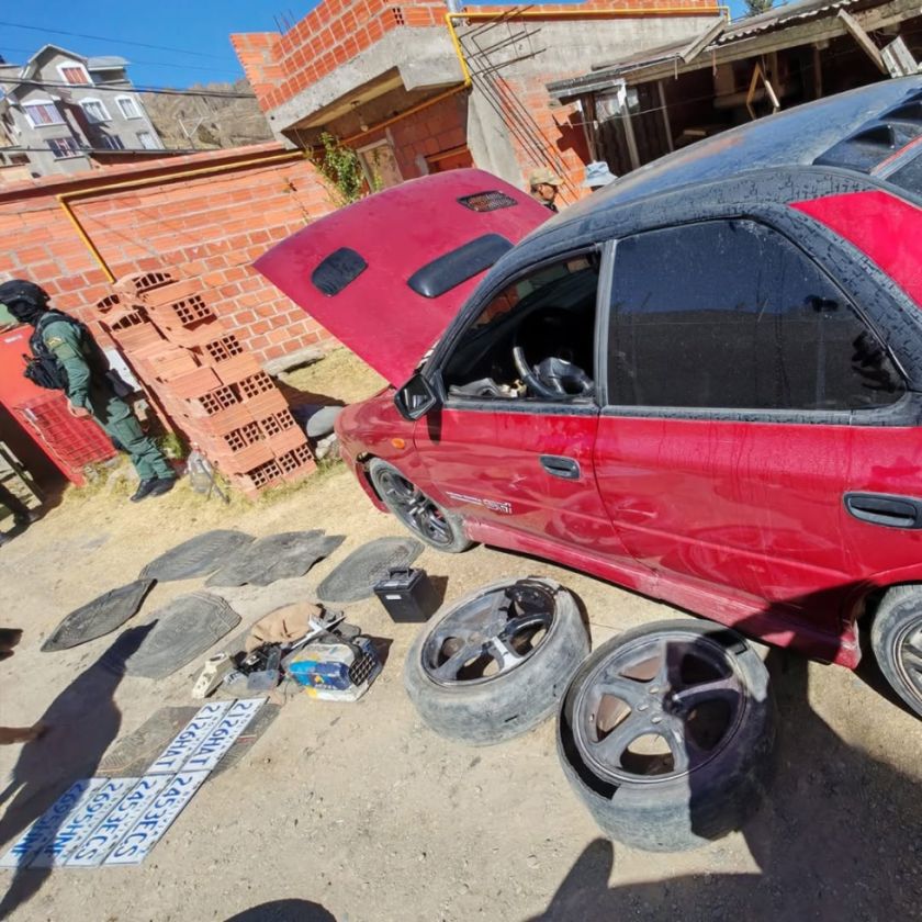 Desarticulan organización vinculada al robo de autopartes en La Paz