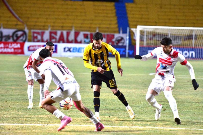 Nacional cae rendido ante el Tigre de Achumani