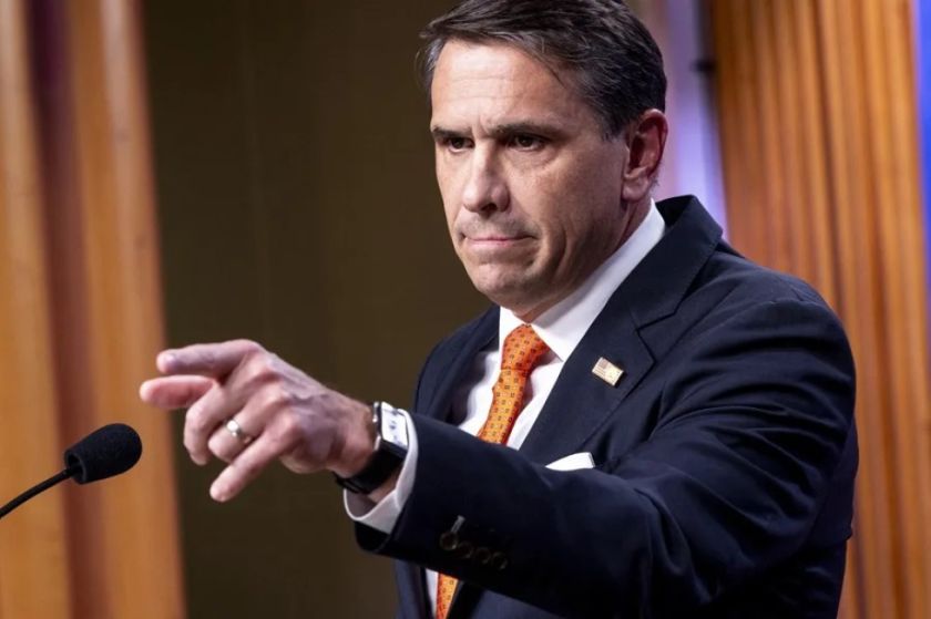 El Senado de EE.UU. confirma a Todd Blanche, exabogado de Trump, como fiscal general