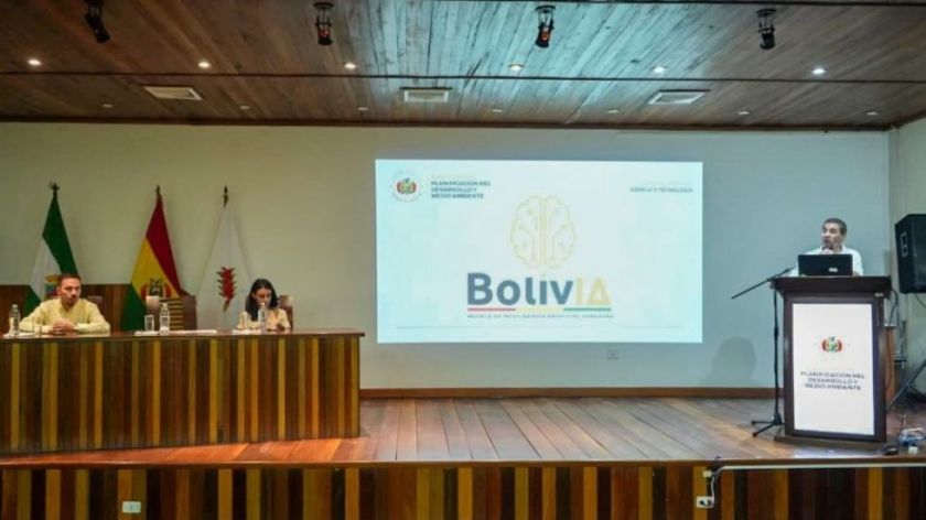 Presentan “BolivIA”, el primer modelo estatal de inteligencia artificial