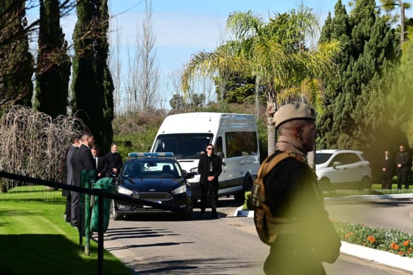 La familia Messi despide al padre de Leo en cementerio privado de Rosario