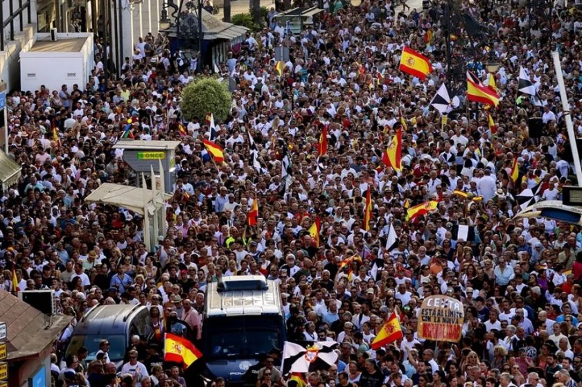 Miles de ceutíes claman “Basta ya” y exigen respuestas a España y Europa