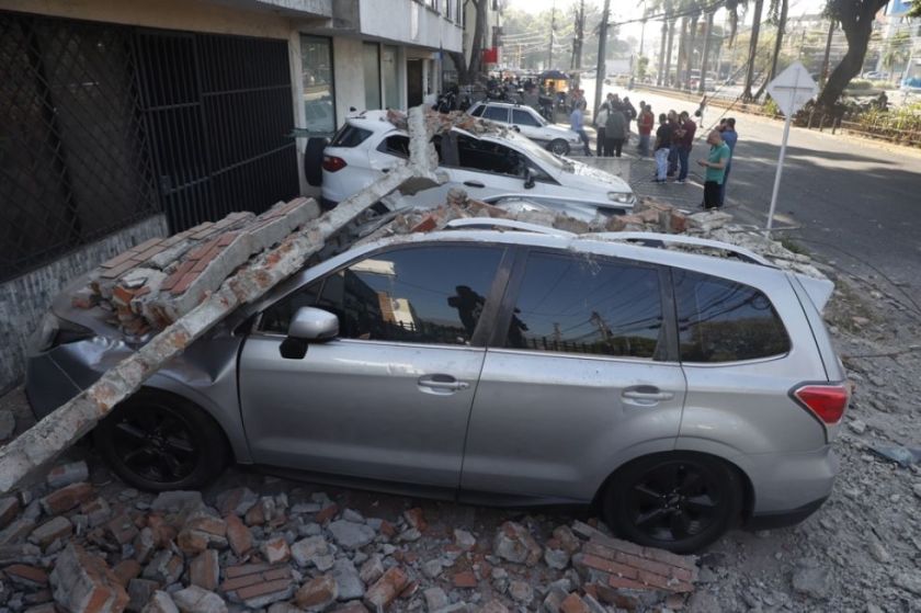 Terremoto de magnitud 7,4 sacude Colombia con graves daños materiales en varias ciudades